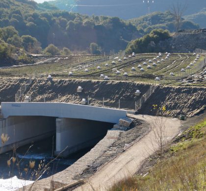Η μεγαλύτερη τοποθέτηση φωτοσωλήνων σε τεχνικό έργο στην Ελλάδα